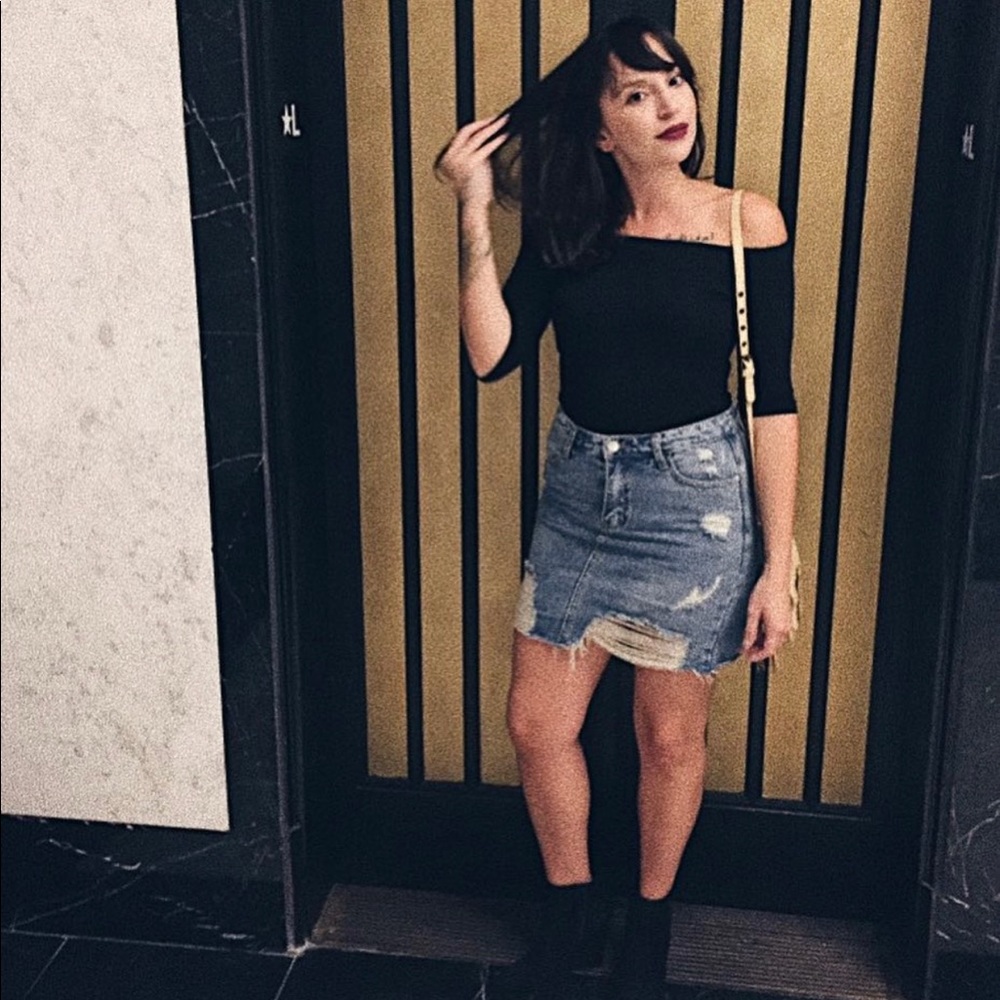 Lulus | Black Shoulder Top